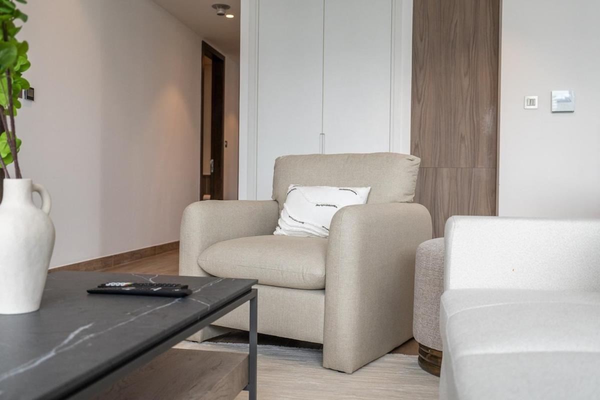 Stylish 2br Escape For 6 In The Heart Of Marina Apartment Dubai