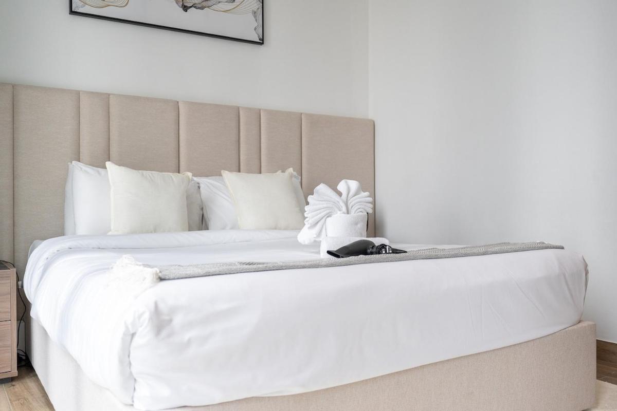 Stylish 2br Escape For 6 In The Heart Of Marina *
