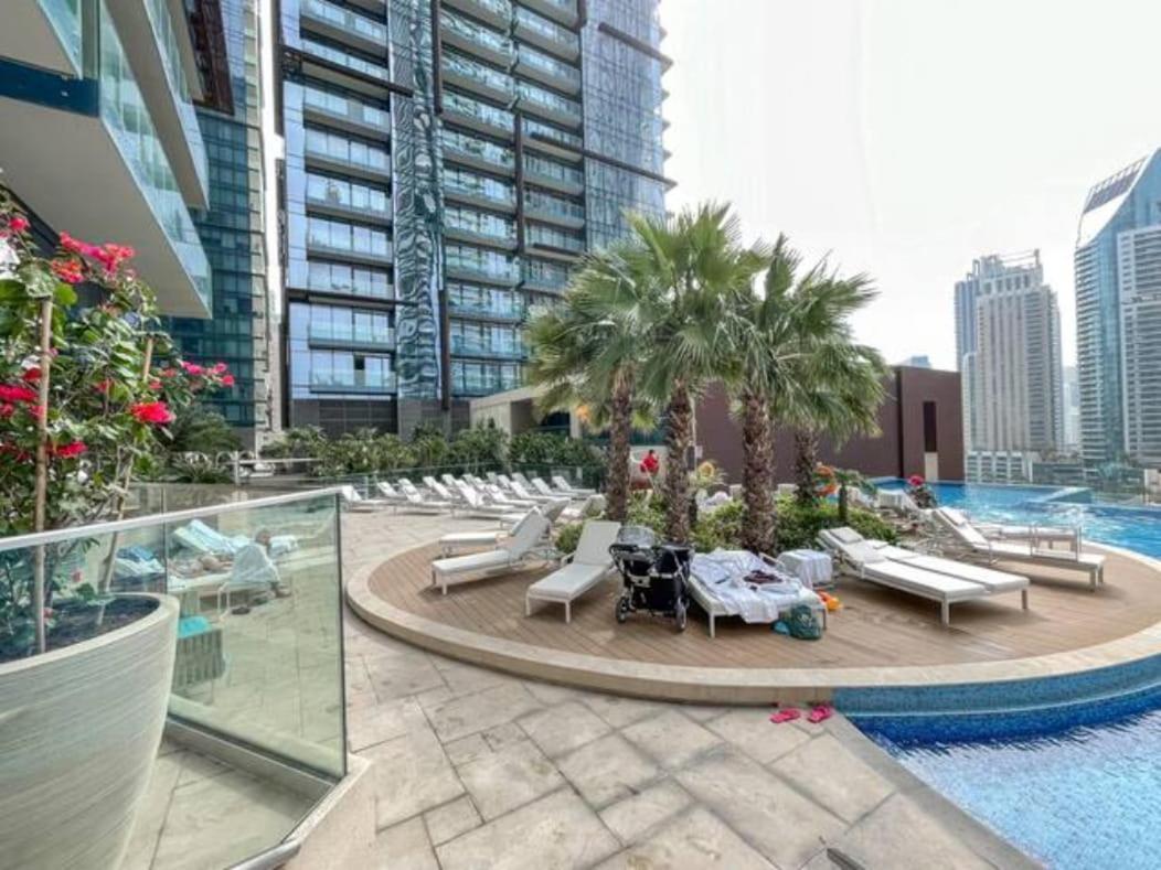 Stylish 2br Escape For 6 In The Heart Of Marina * Dubai