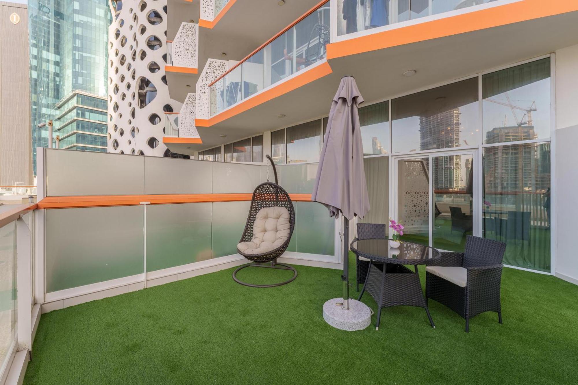 In Business Bay With Stunning Views Of Burj Khalifa & Canal * Dubai