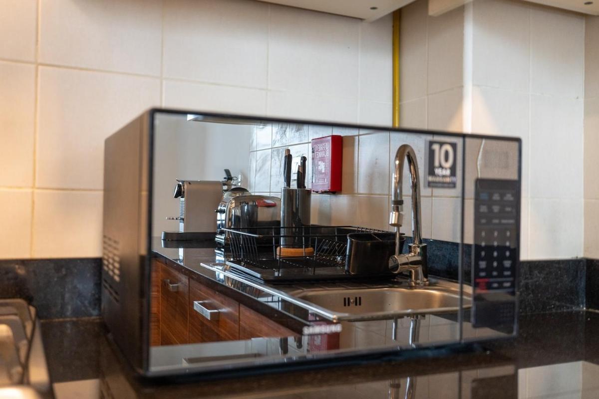 Apartment Wonderful 1-bedroom With Canal View At Sparkle Tower In Marina Dubai