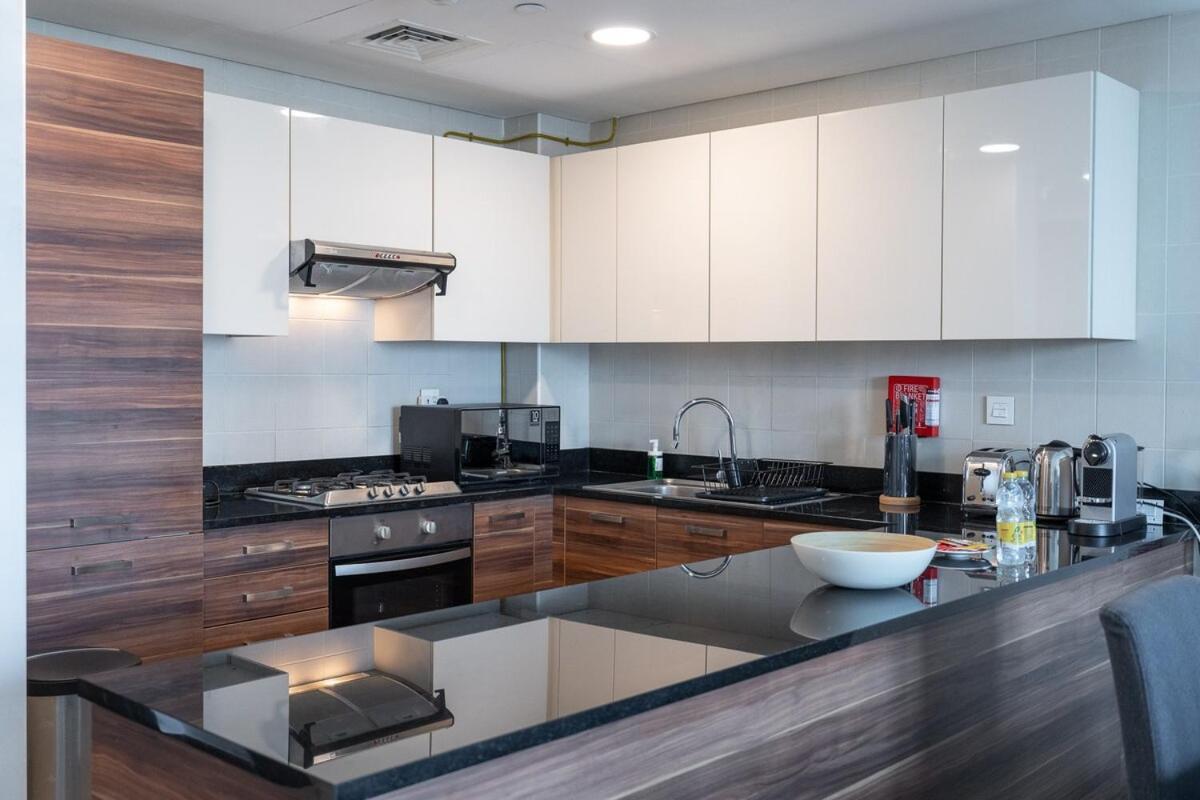 Wonderful 1-bedroom With Canal View At Sparkle Tower In Marina Apartment Dubai