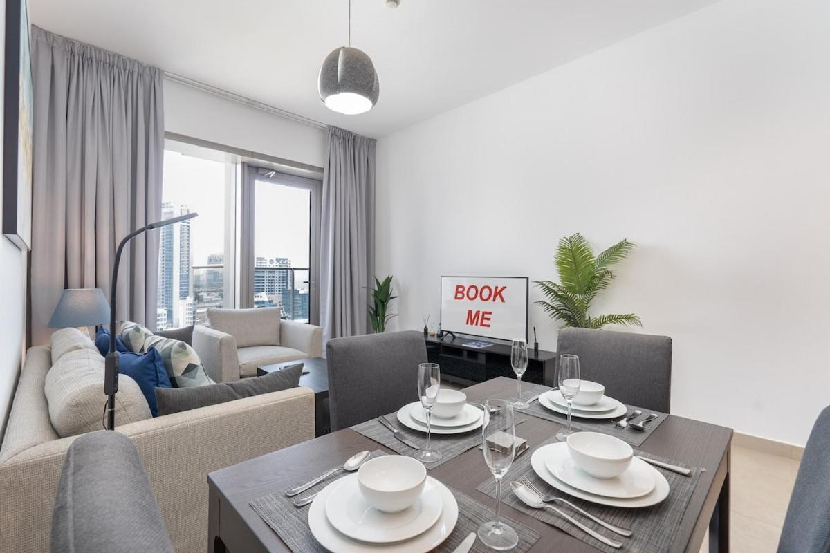 Wonderful 1-bedroom With Canal View At Sparkle Tower In Marina * Dubai