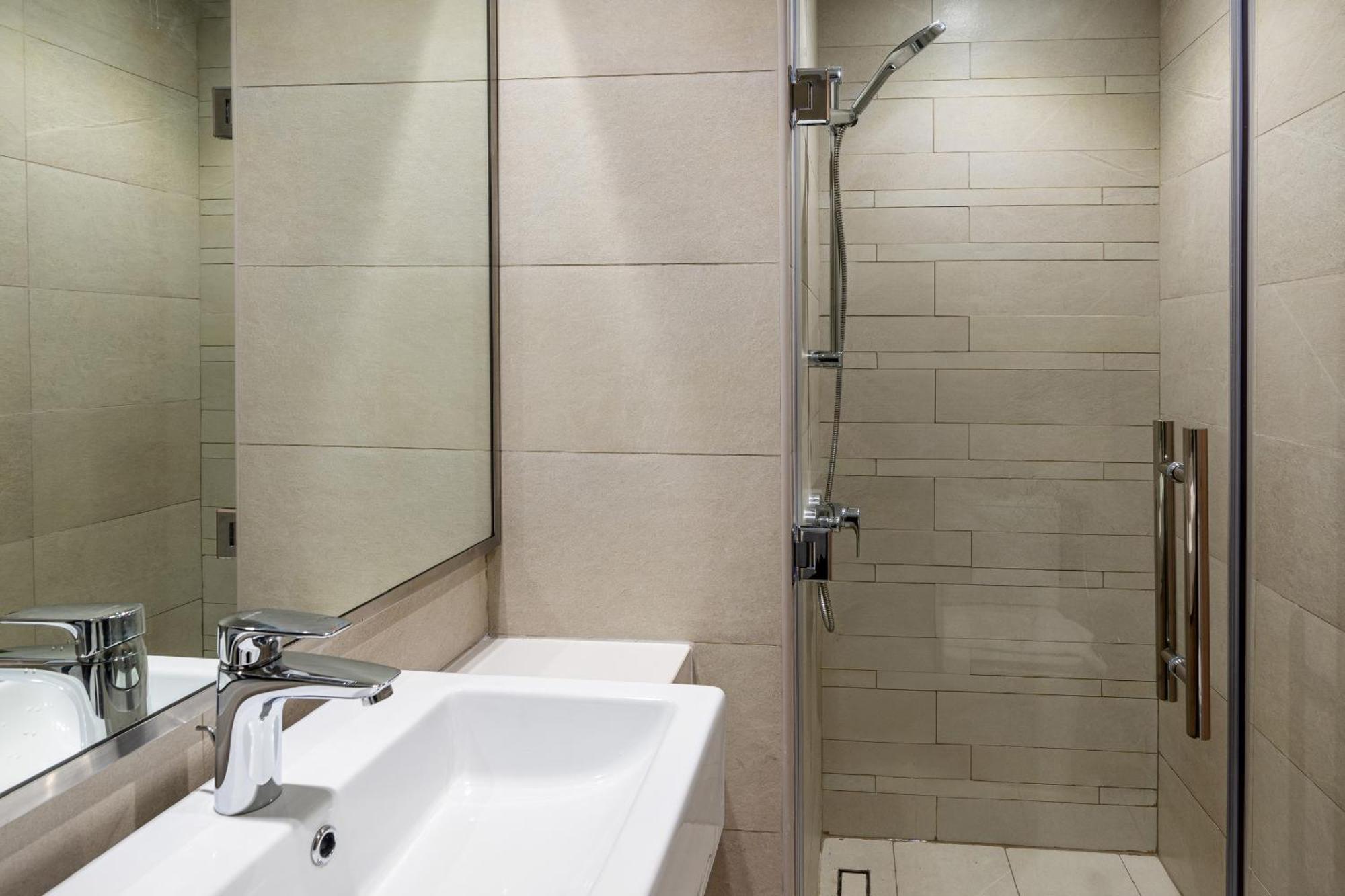 Apartment Contemporary 1br In Azizi Riviera 27, Meydan City- Allsopp & Allsopp *