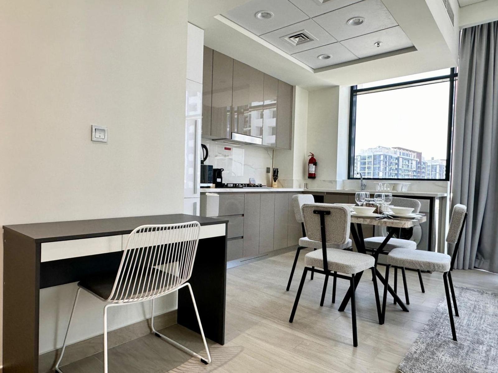 Contemporary 1br In Azizi Riviera 27, Meydan City- Allsopp & Allsopp Apartment Dubai