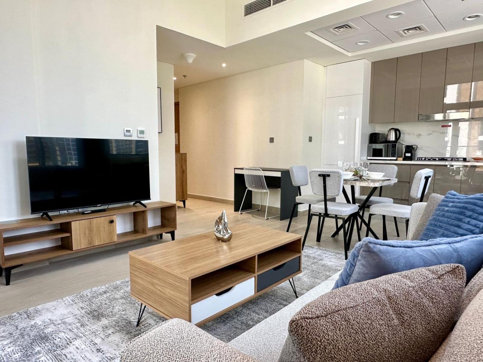 Contemporary 1br In Azizi Riviera 27, Meydan City- Allsopp & Allsopp Dubai
