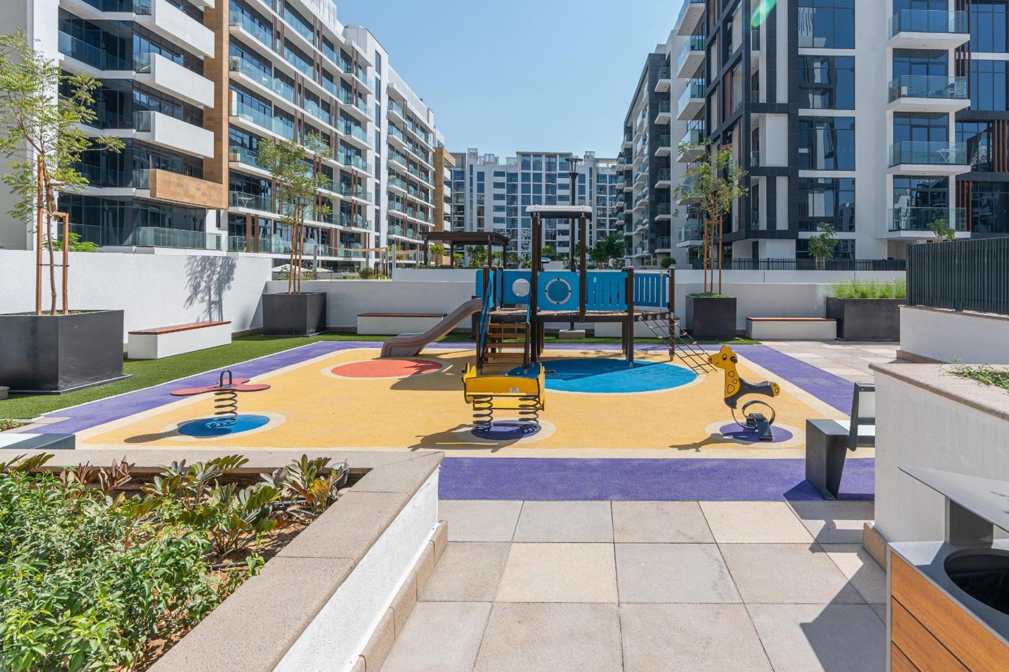 Contemporary 1br In Azizi Riviera 27, Meydan City- Allsopp & Allsopp Apartment *