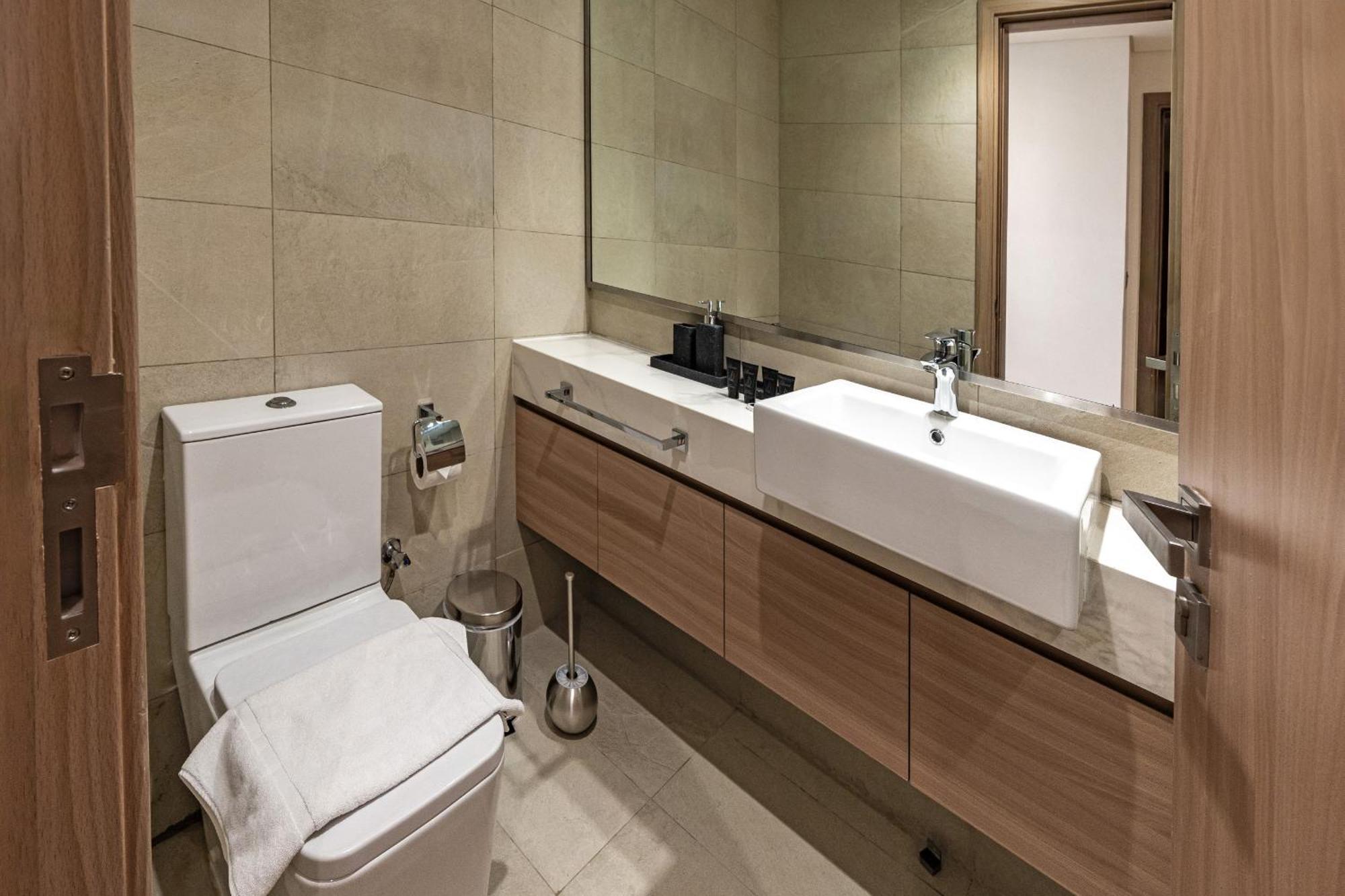 Contemporary 1br In Azizi Riviera 27, Meydan City- Allsopp & Allsopp Apartment Dubai