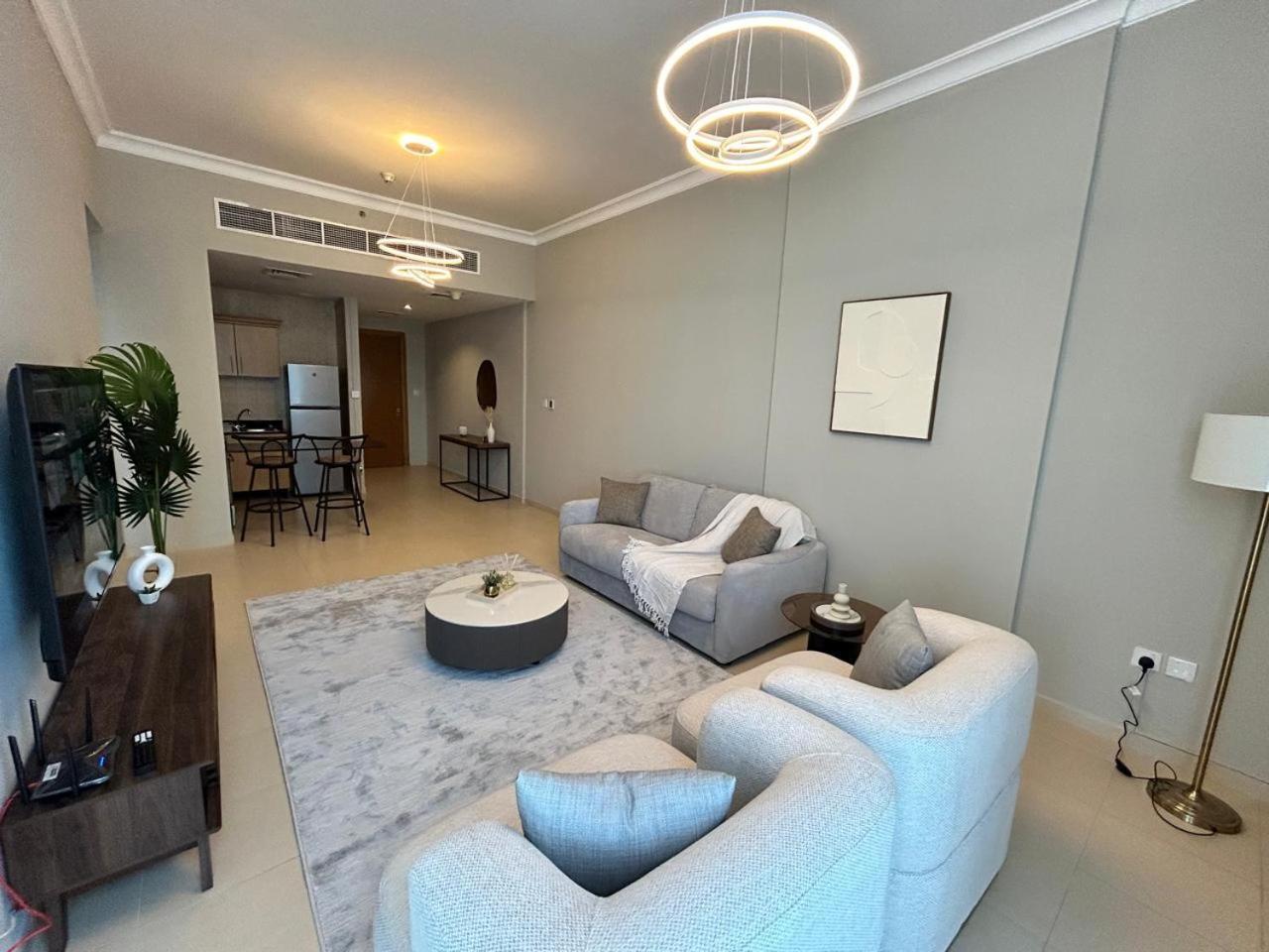 1br In Mayfair Tower Business Bay! Burj Views, Close To Mall Apartment *