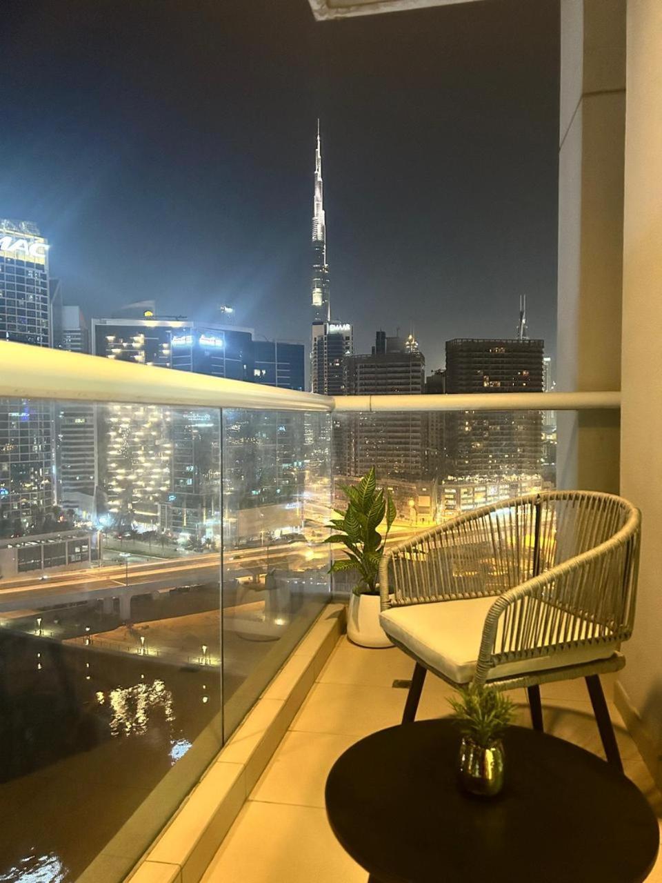 1br In Mayfair Tower Business Bay! Burj Views, Close To Mall Apartment *