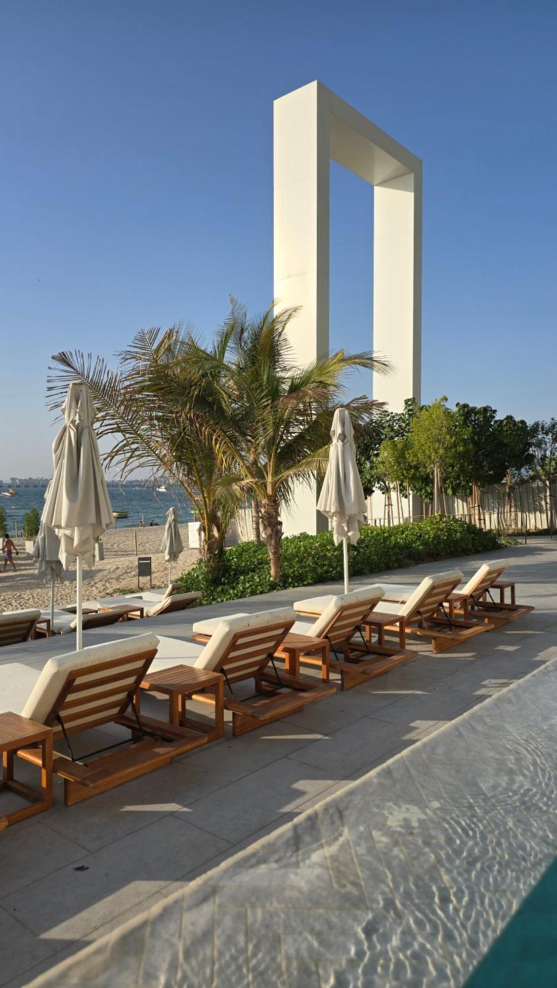Apartment Private 1br Biophilic Retreat With Access & Infinity Pool