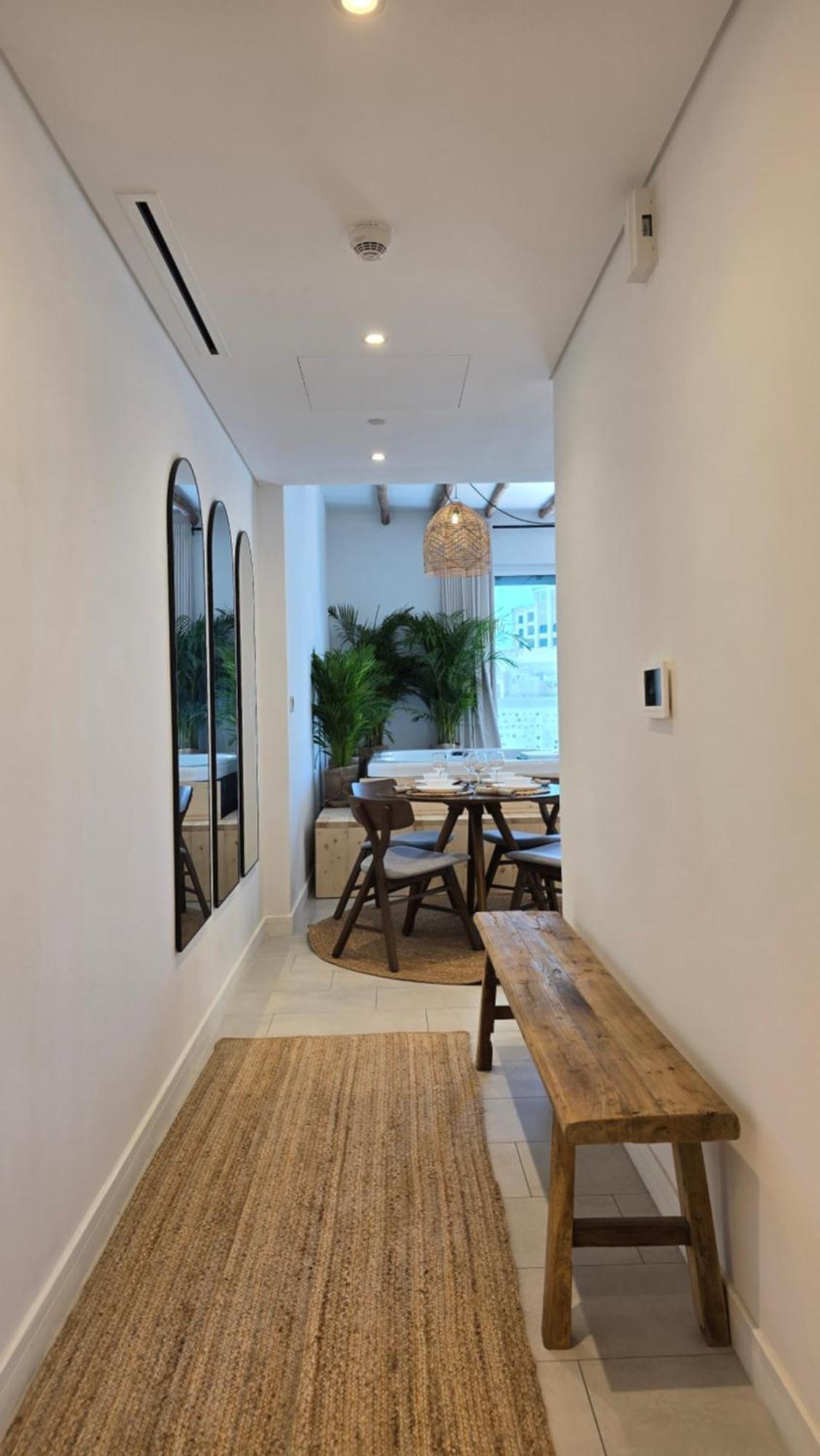 Private 1br Biophilic Retreat With Access & Infinity Pool