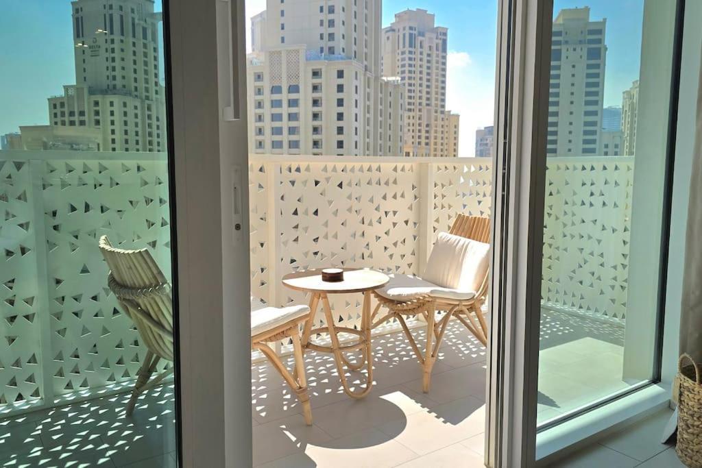 Private 1br Biophilic Retreat With Access & Infinity Pool Apartment Dubai