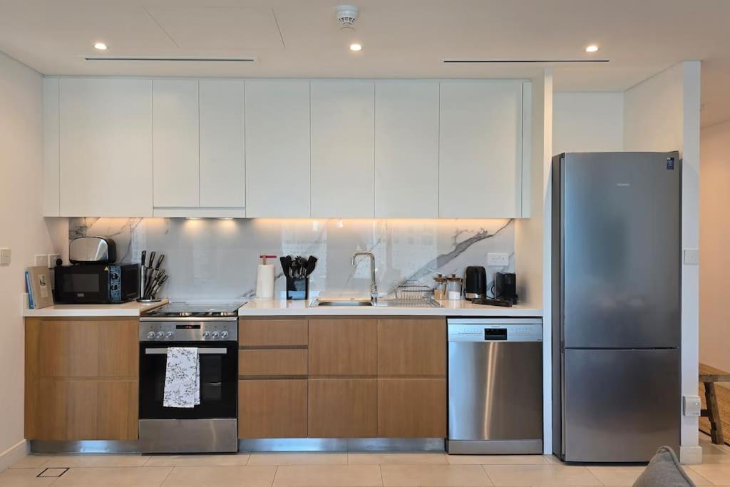 Apartment Private 1br Biophilic Retreat With Access & Infinity Pool