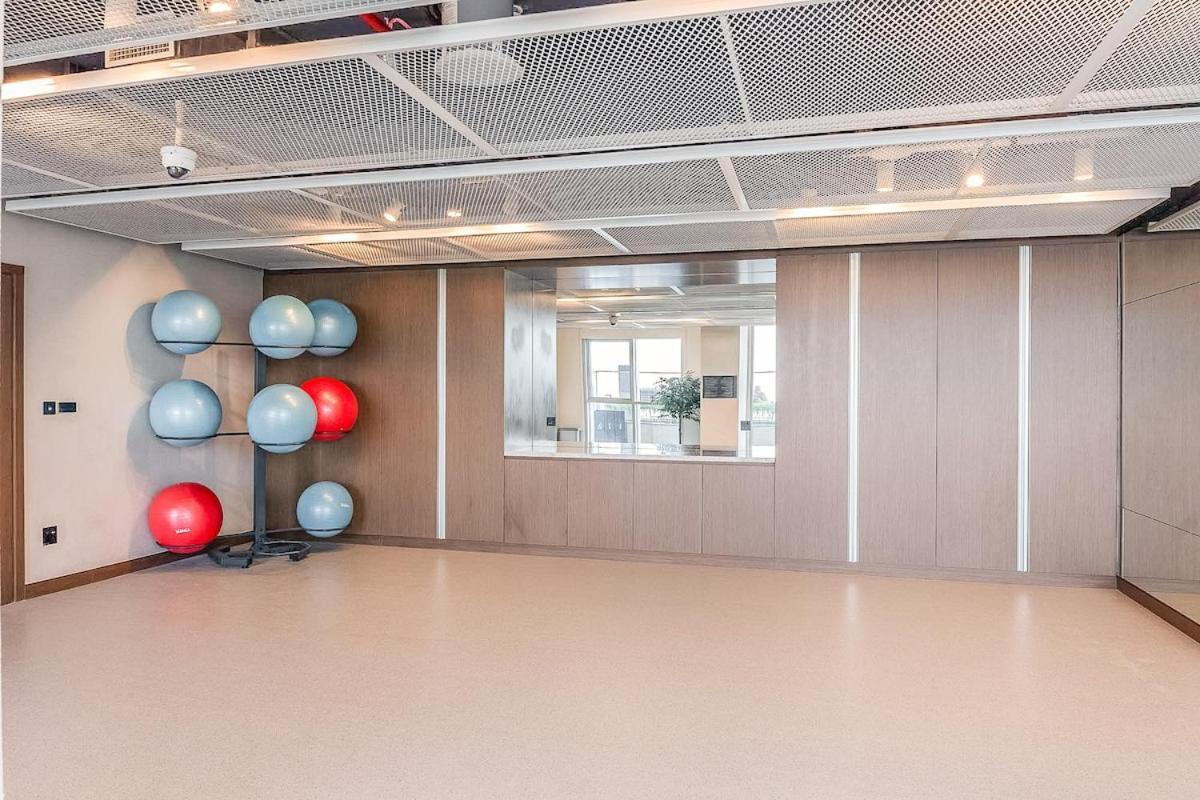 Spacious 4 Bedroom In Jbr Apartment