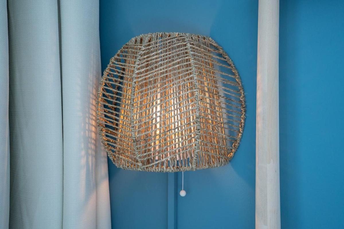 Charming Minimalist Perfect For 4 In Marina Dubai