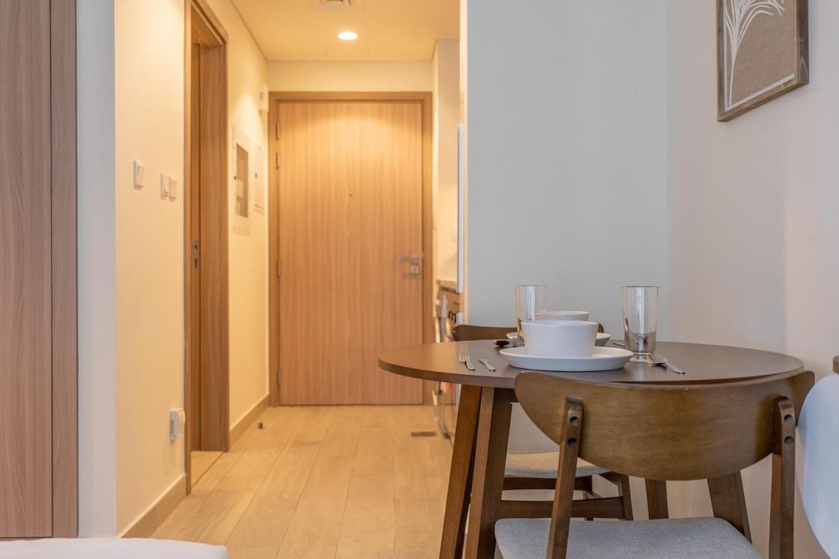 Apartment Immaculate Great For 2 In Meydan Dubai