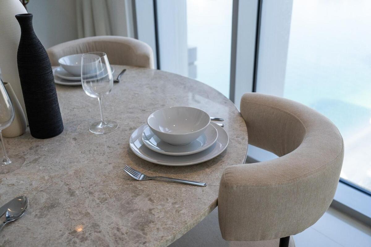 Luxury 1-bedroom At Emaar Beachfront Apartment *