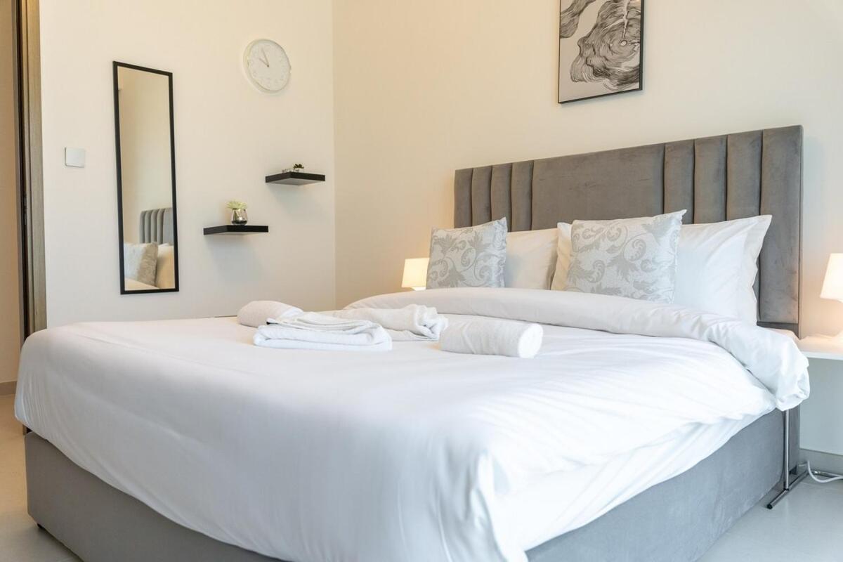 Apartment Posh 2-bedroom Flat In The Heart Of Downtown, Dubai!