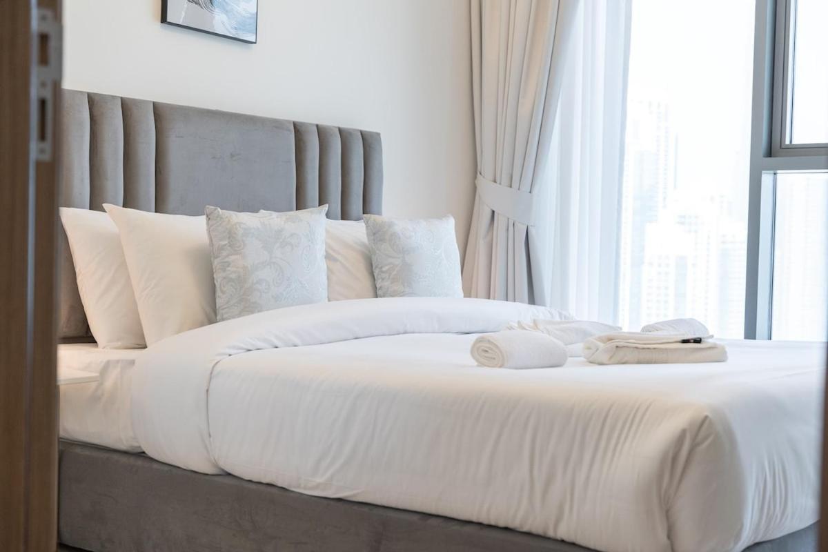 Posh 2-bedroom Flat In The Heart Of Downtown, Dubai! Apartment Dubai