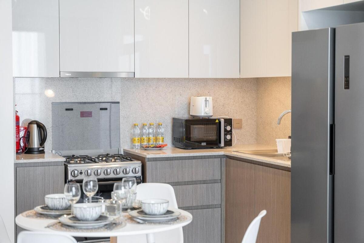 Apartment Posh 2-bedroom Flat In The Heart Of Downtown, Dubai!