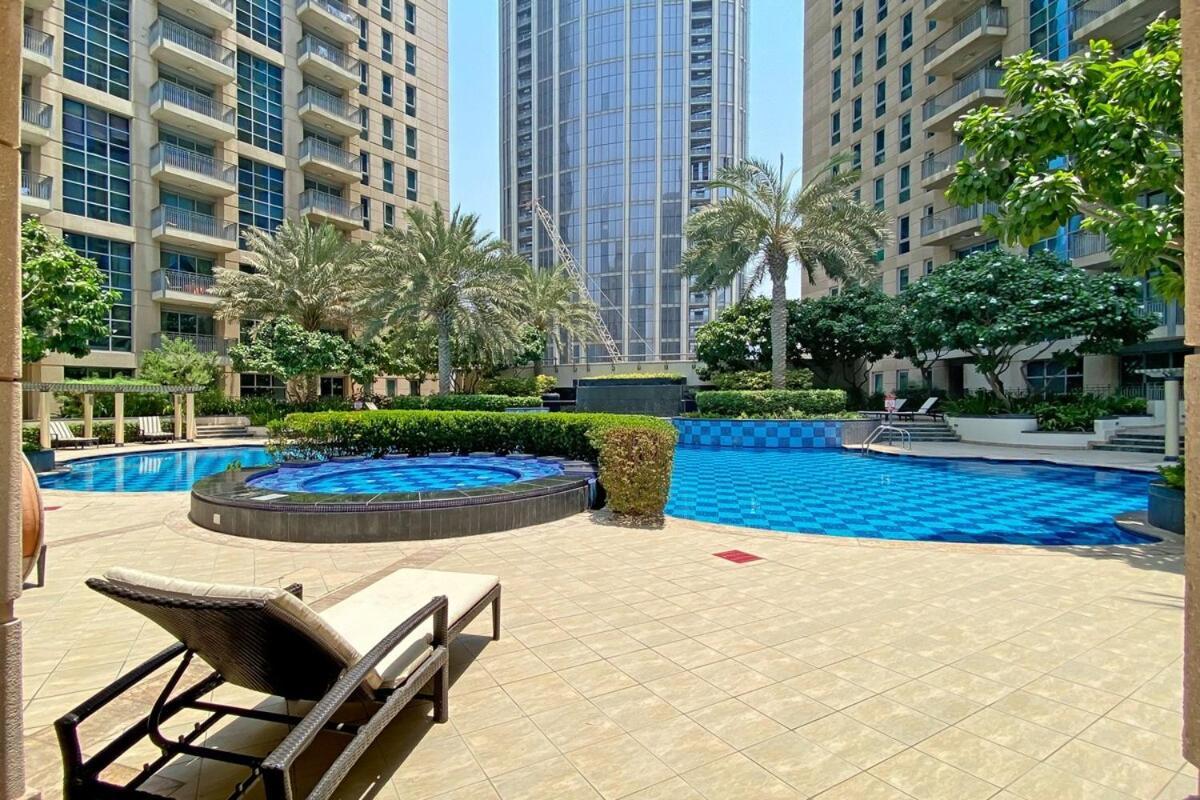 Cozy 1br Perfect For 4 In Downtown Apartment Dubai