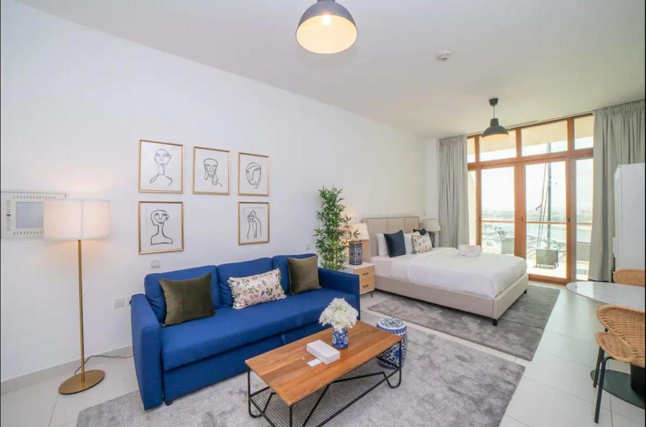 Aws Homes - Stylish Gem In The Palm