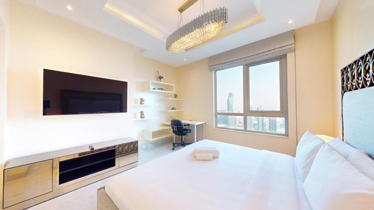 The Residences 7 - Elegant Two Bed With View *