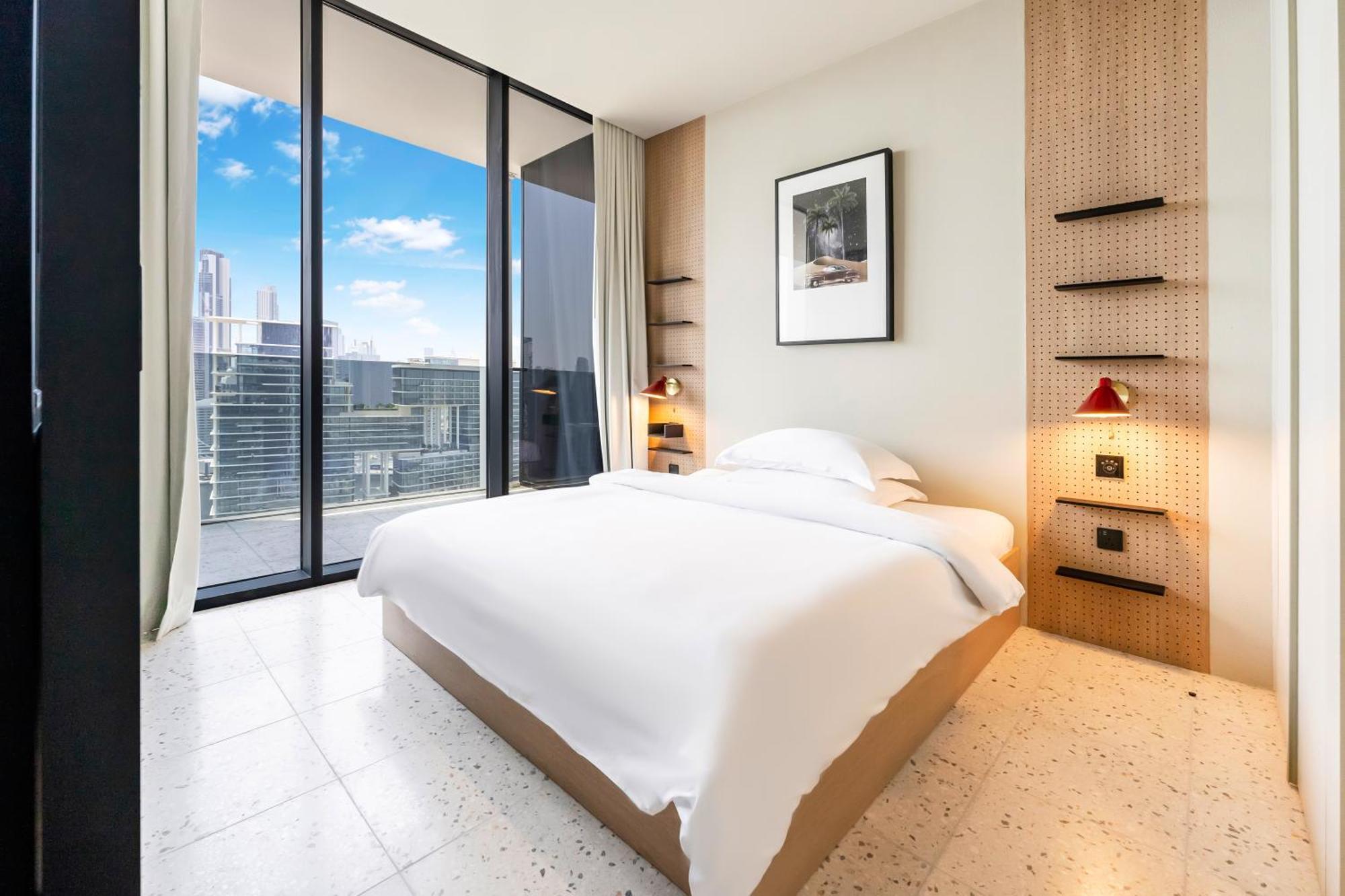 Fam Living - Upside Living - Wfh Friendly-business Bay Apartment *