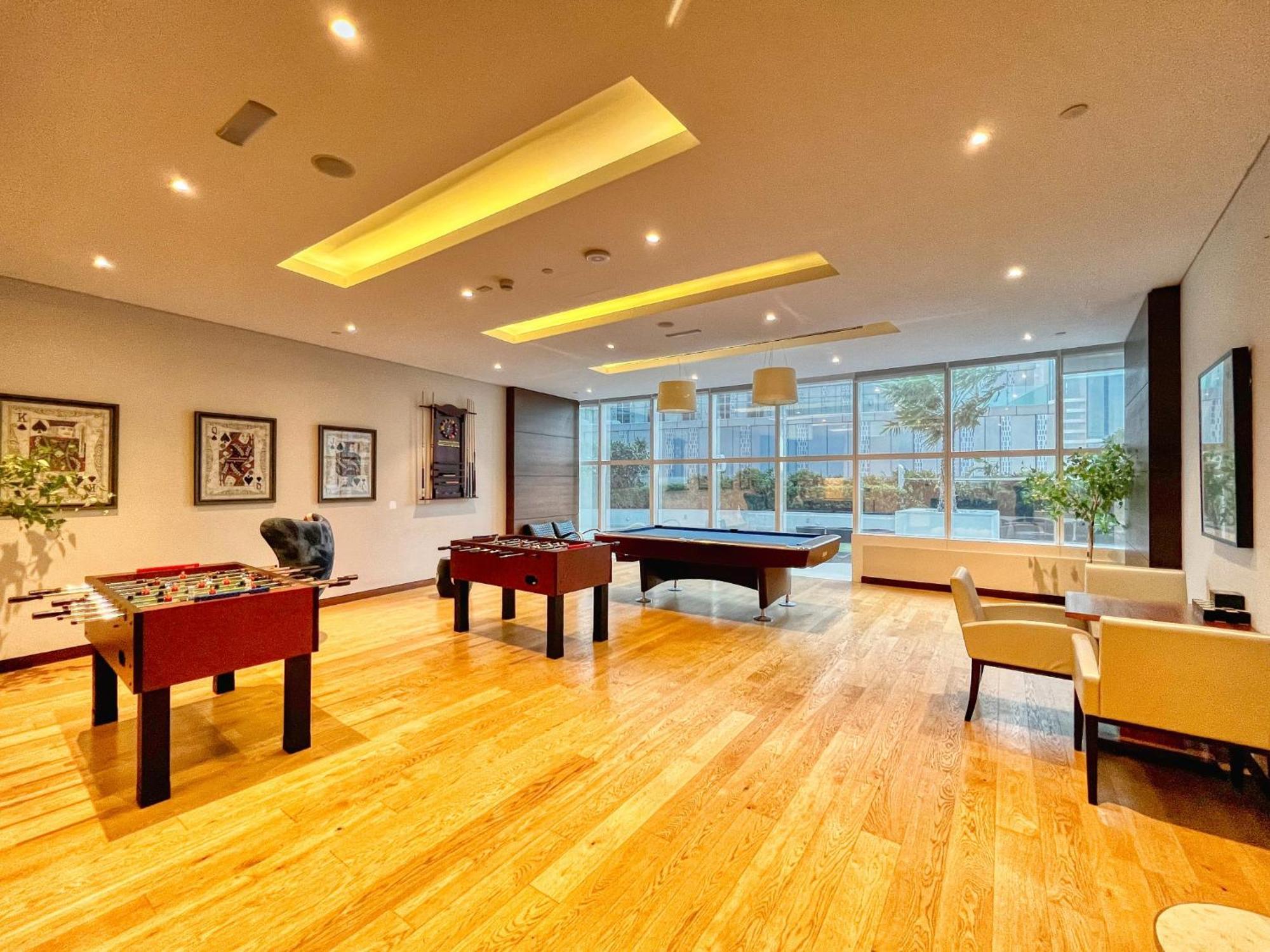 The Smart Concierge - Damac Heights * Dubai