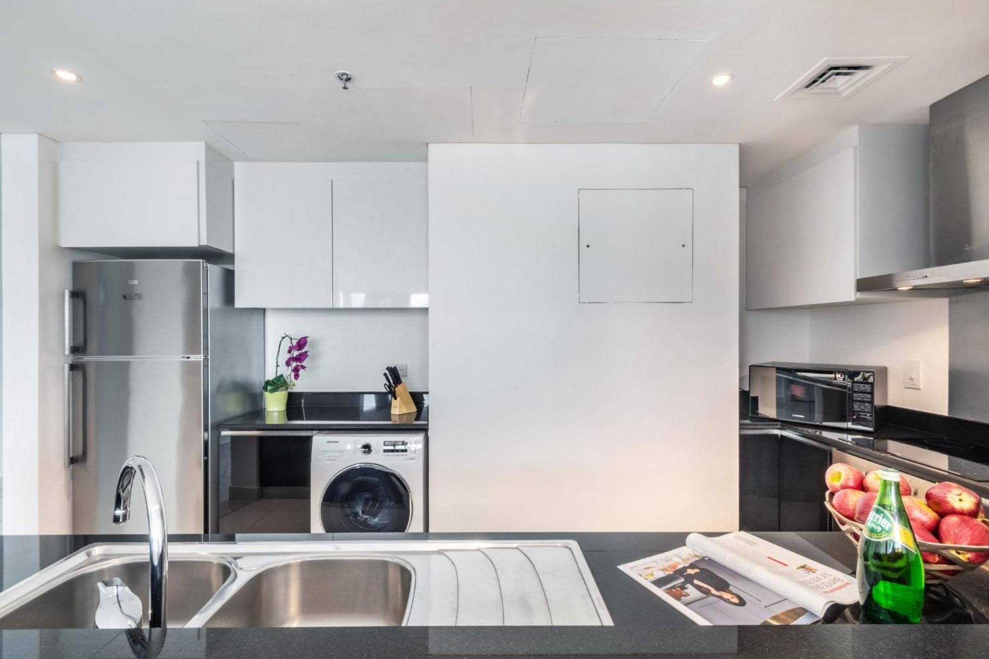 Apartment The Smart Concierge - Damac Heights Dubai