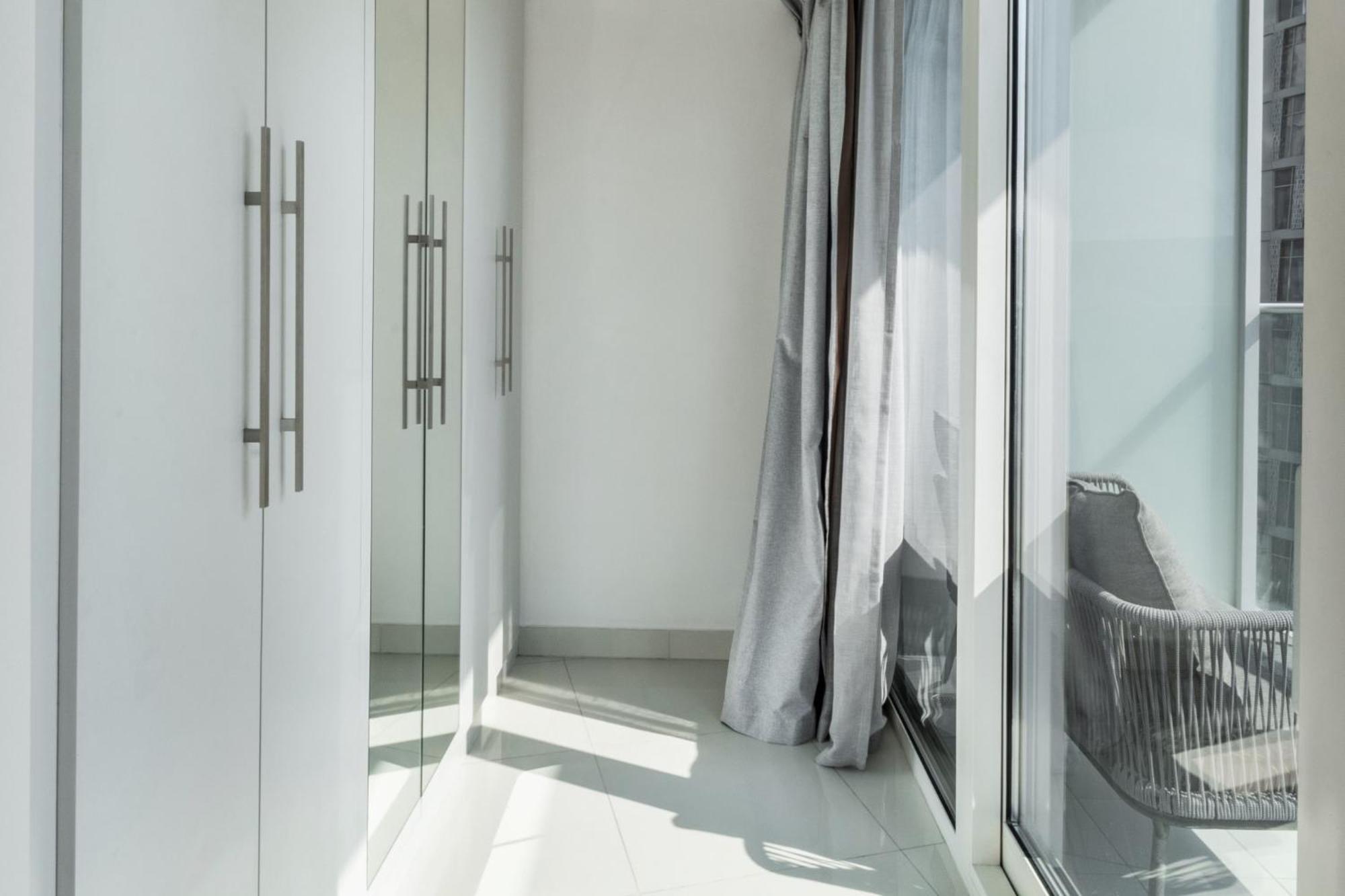 The Smart Concierge - Damac Heights Apartment *