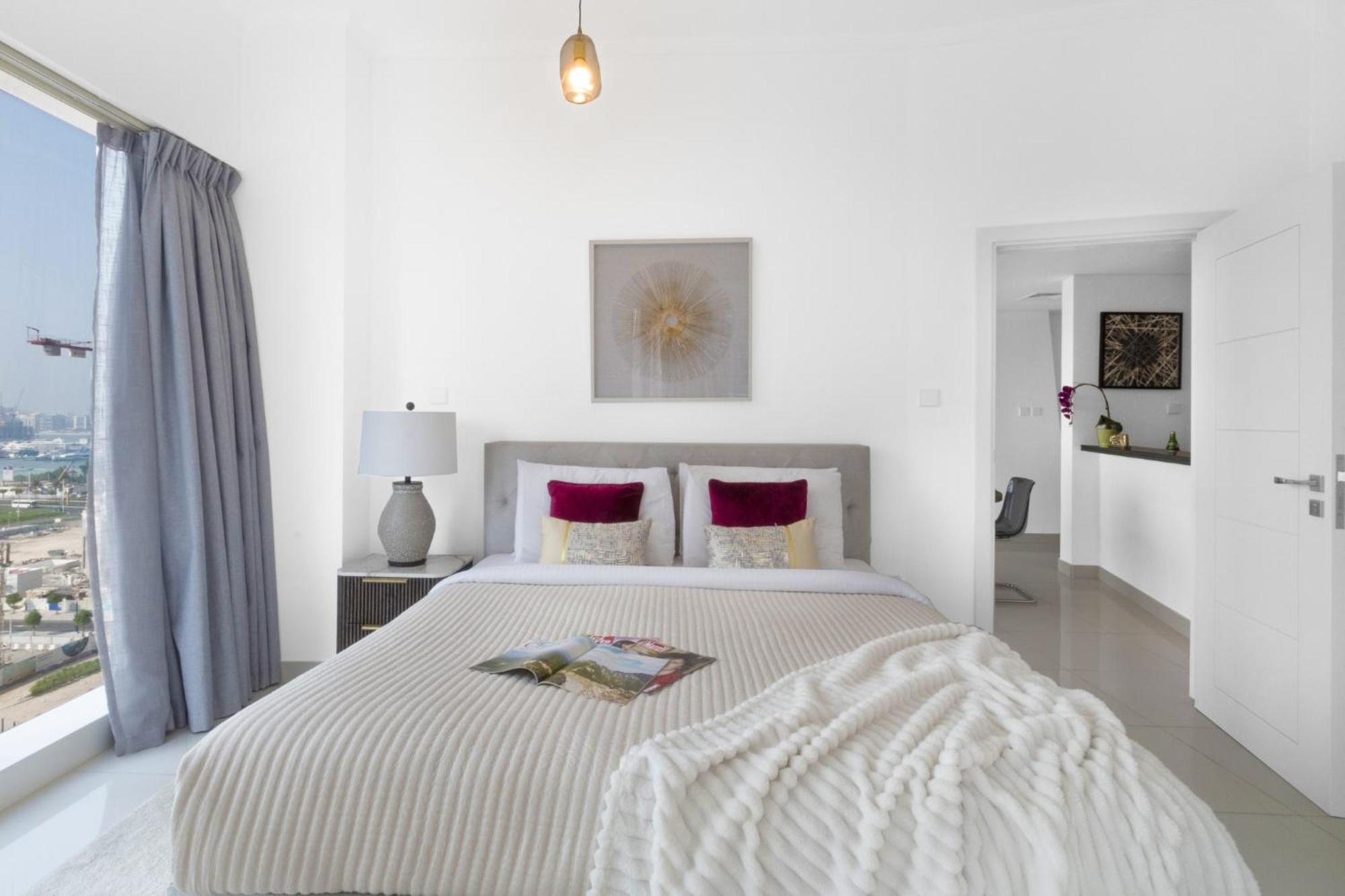 Apartment The Smart Concierge - Damac Heights Dubai
