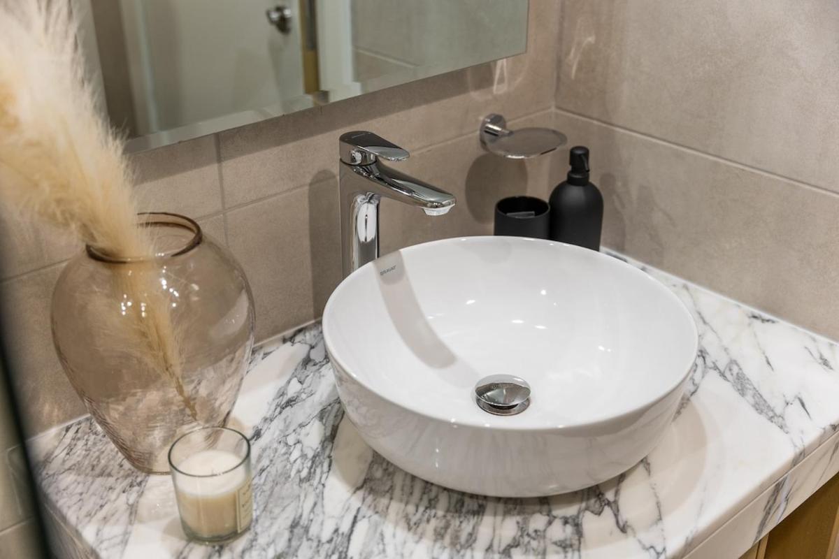 Serene 2-bedroom With Views Of The Cityscape At Aykon City Tower C In Business Bay Apartment *
