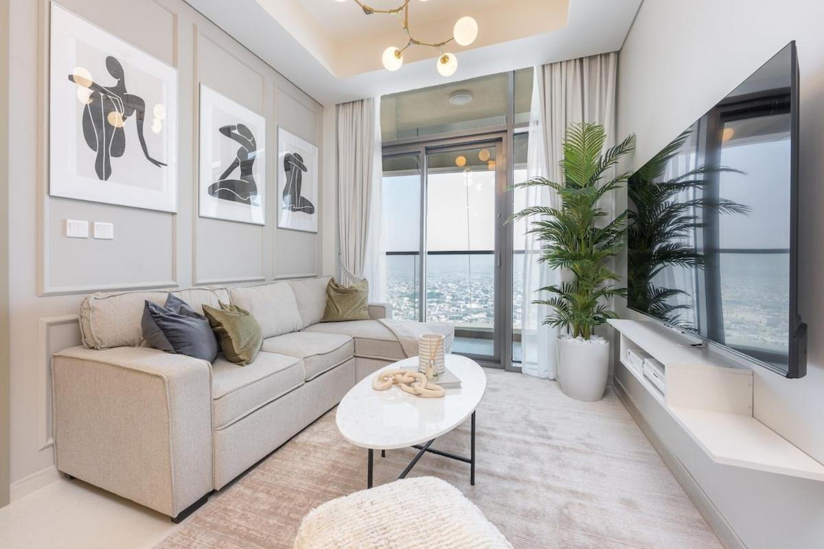Apartment Serene 2-bedroom With Views Of The Cityscape At Aykon City Tower C In Business Bay Dubai