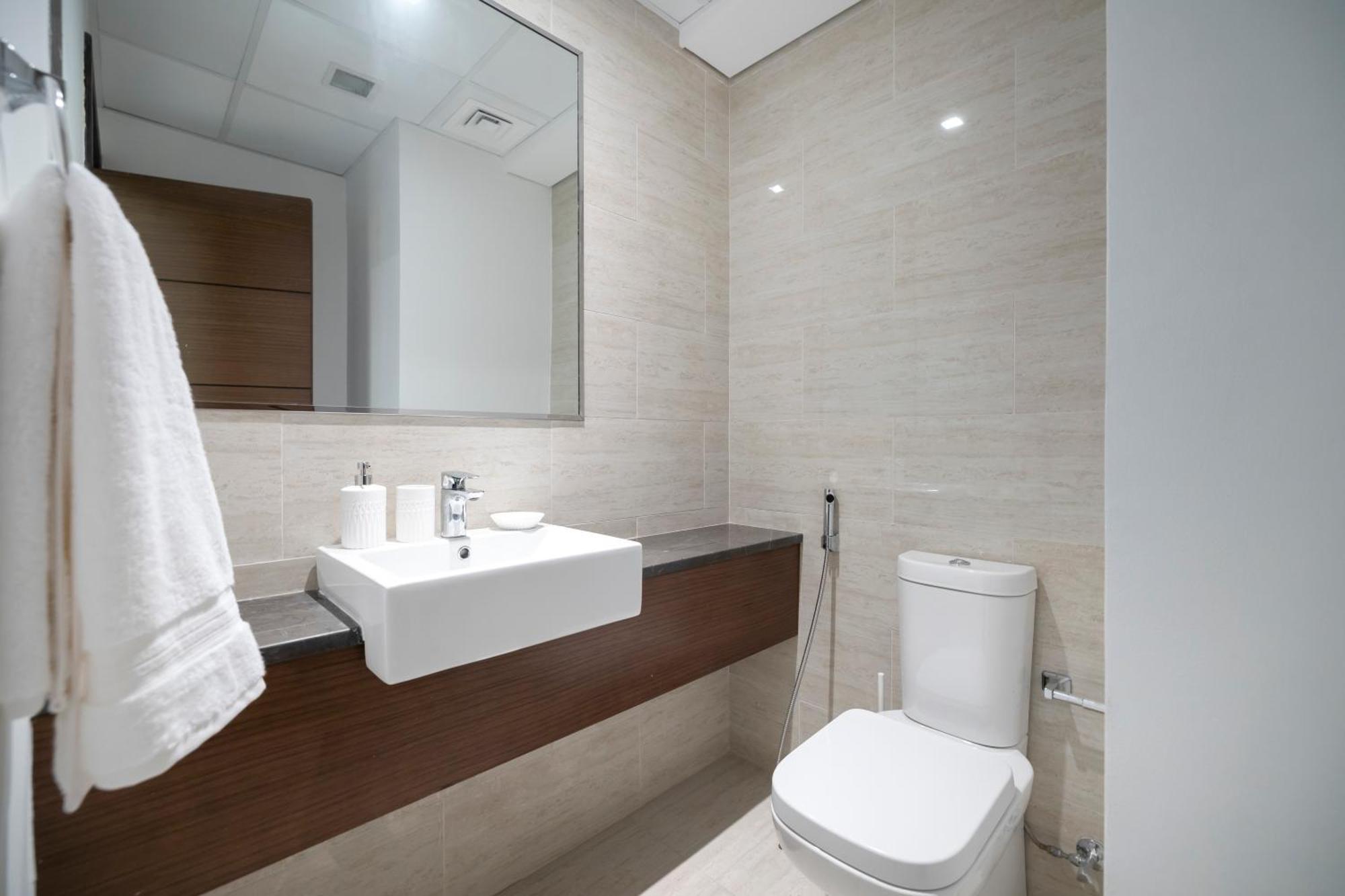 2br Api 1000 Community View Jumeirah *