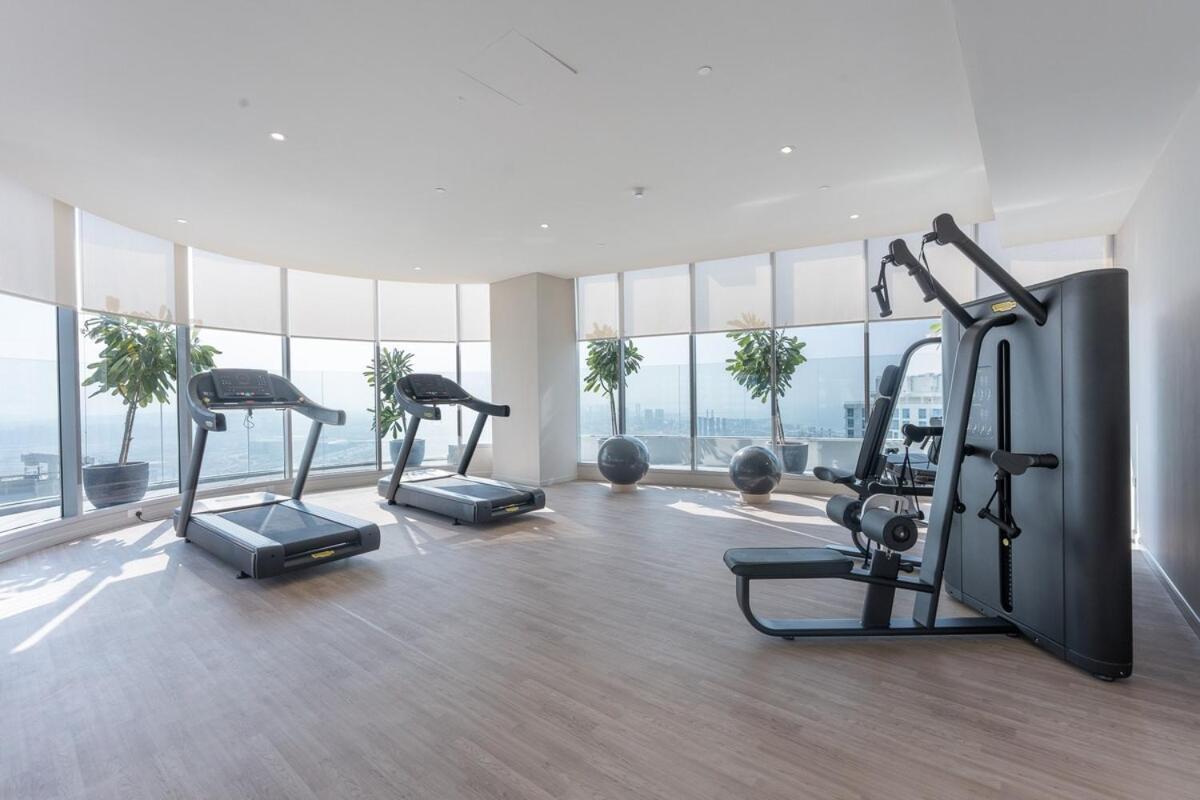 Pristine With Spectacular View In Marina Apartment