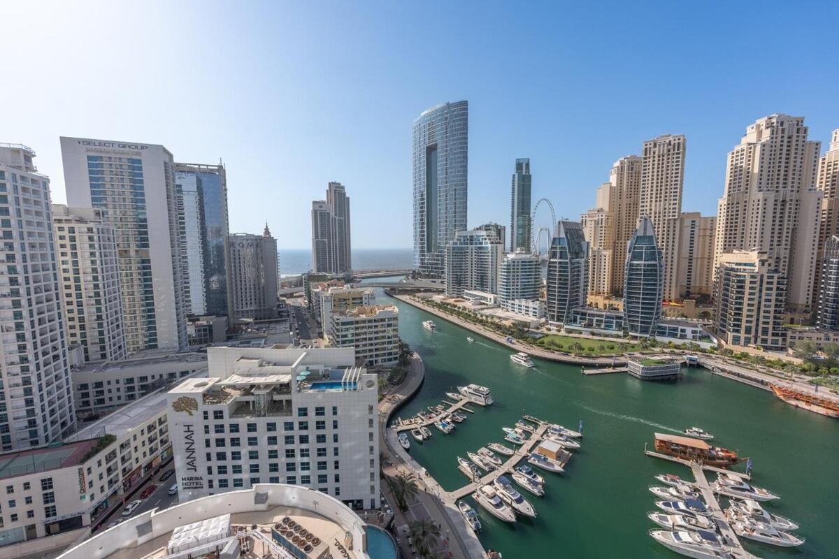 Apartment Pristine With Spectacular View In Marina Dubai