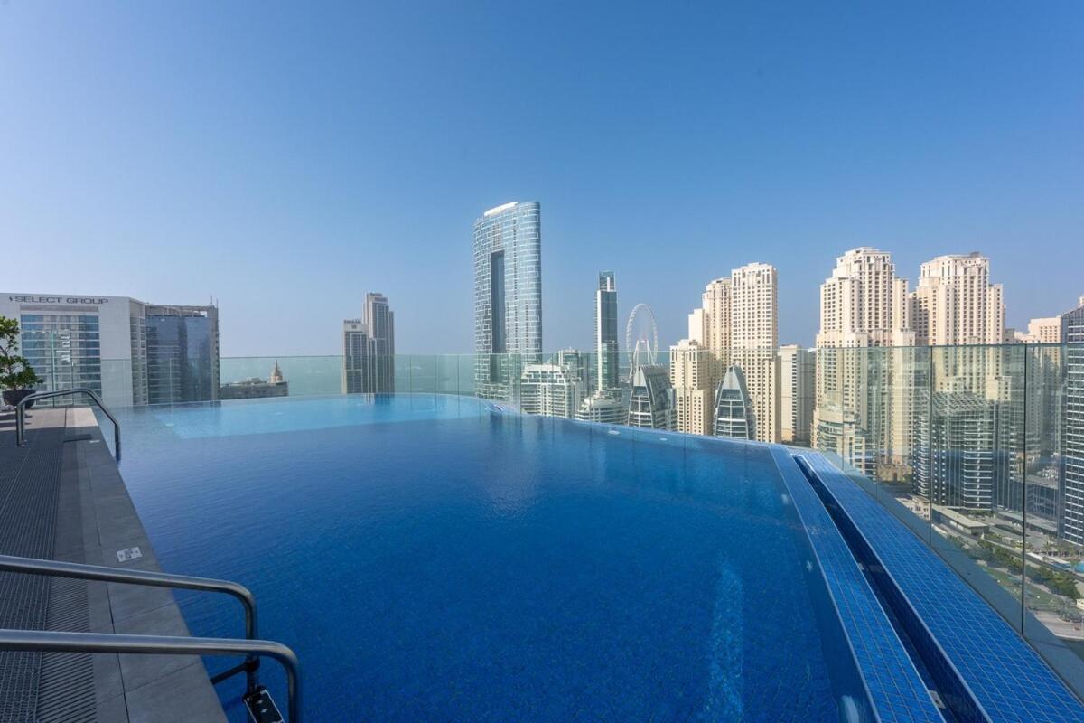 Apartment Pristine With Spectacular View In Marina