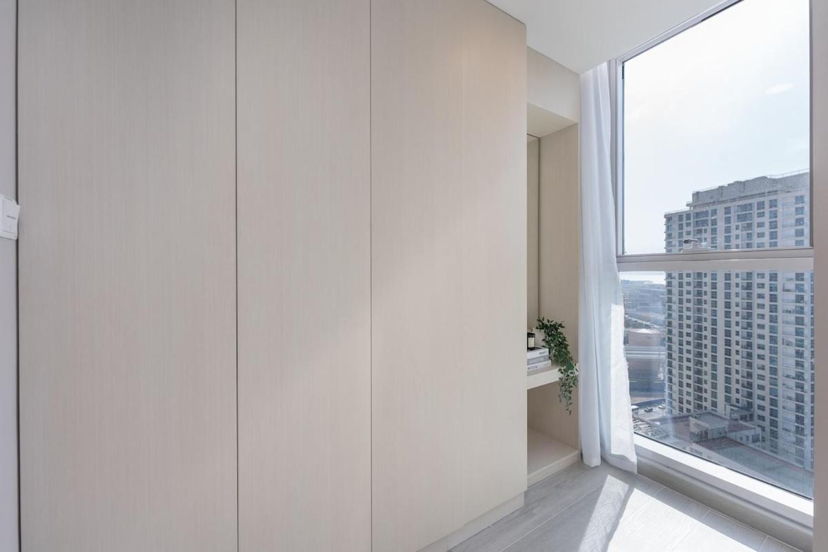 Apartment Pristine With Spectacular View In Marina Dubai