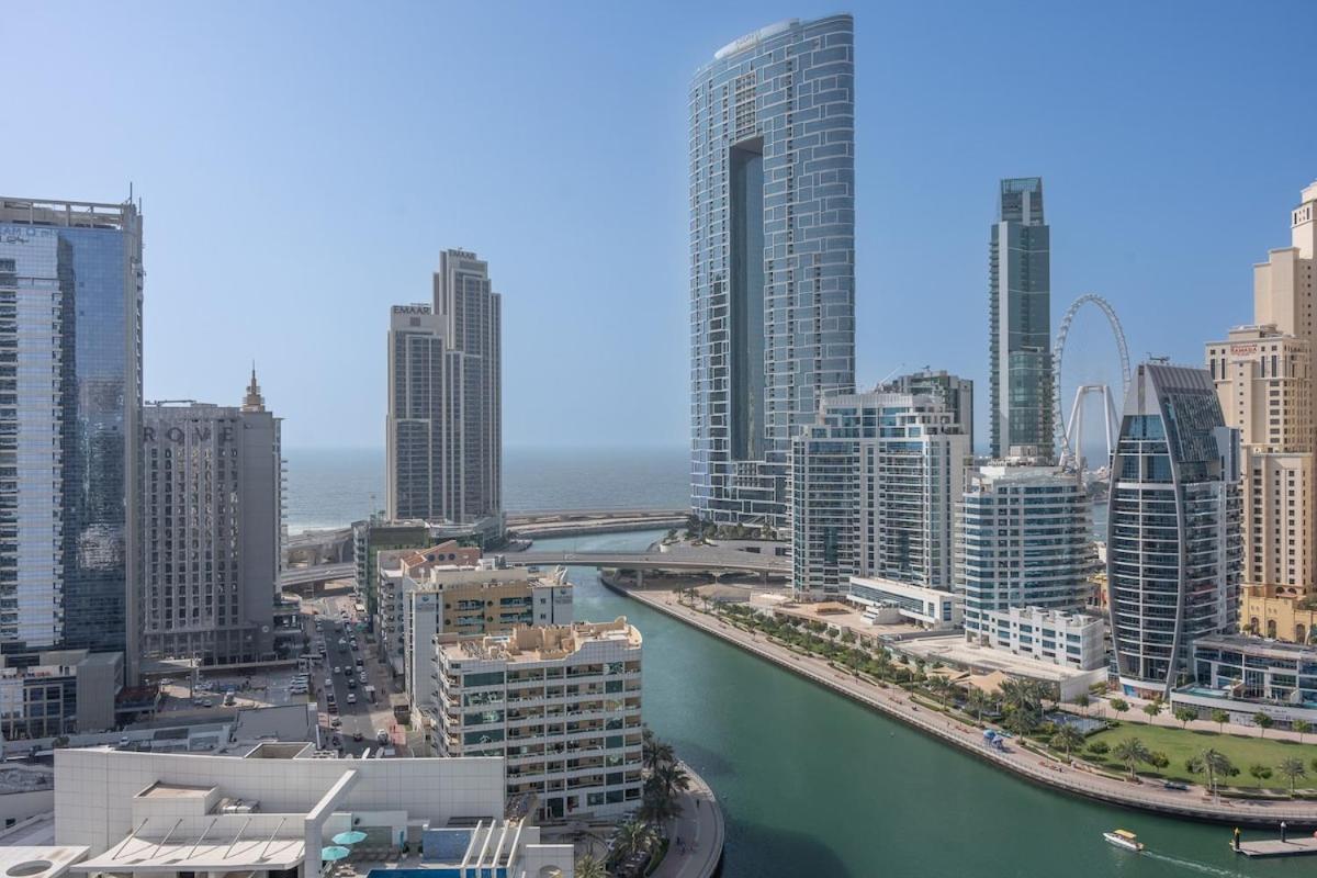 Apartment Pristine With Spectacular View In Marina