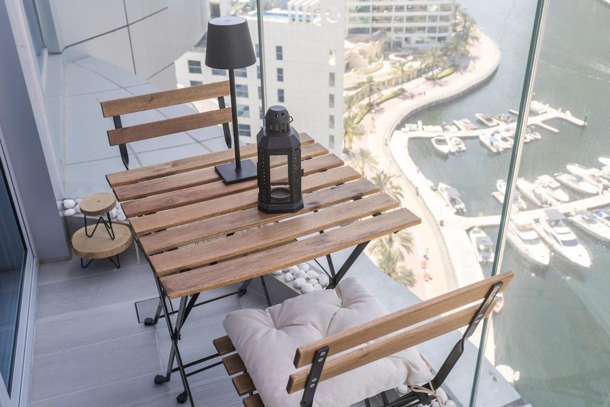 Sensational 1bedroom With Amazing View In Marina Apartment Dubai