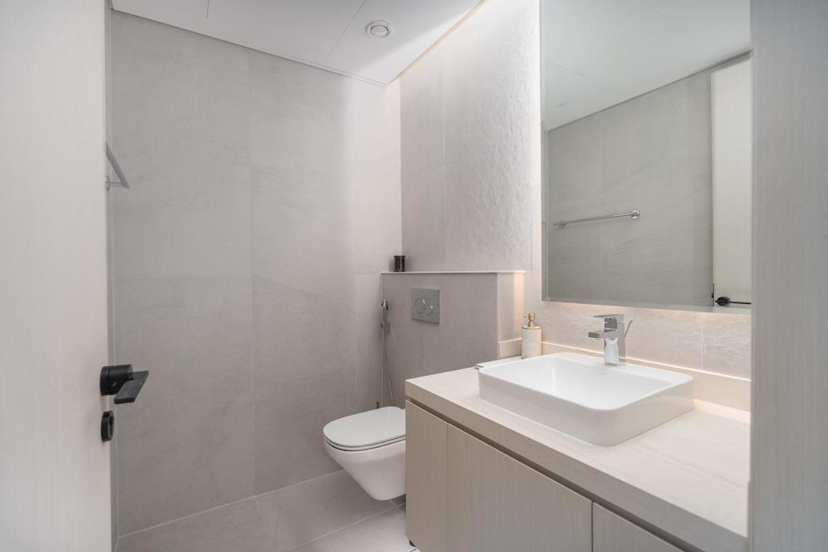 Sensational 1bedroom With Amazing View In Marina Dubai
