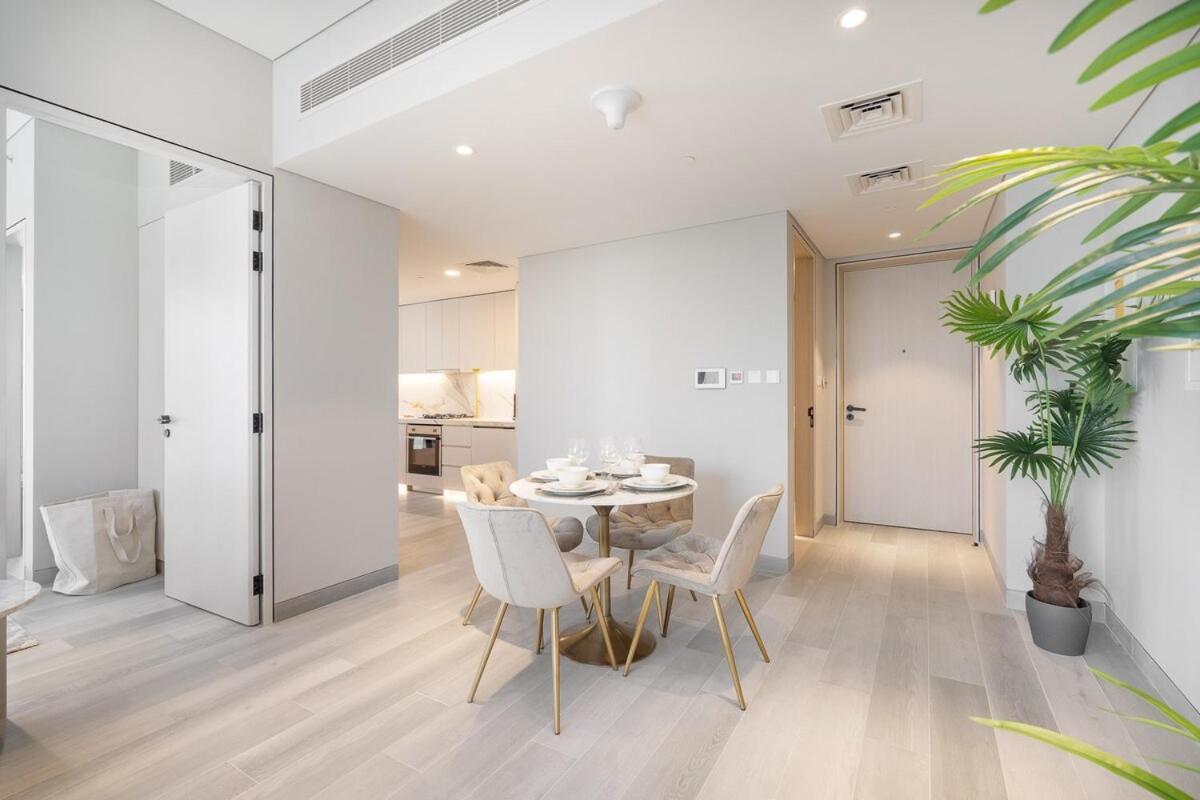 Sensational 1bedroom With Amazing View In Marina *