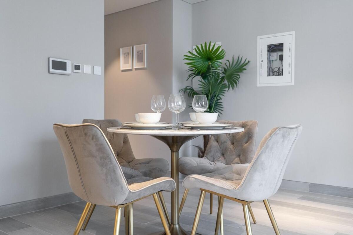Sensational 1bedroom With Amazing View In Marina