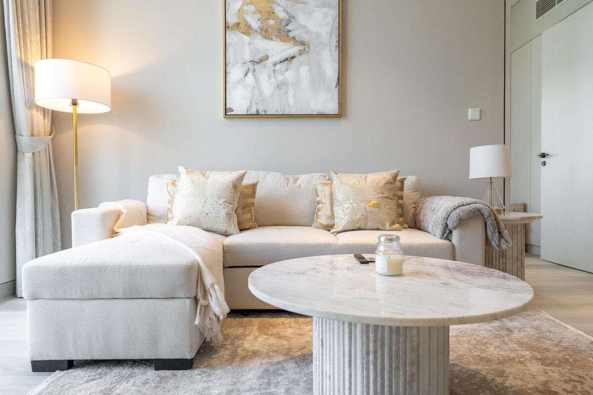 Sensational 1bedroom With Amazing View In Marina *