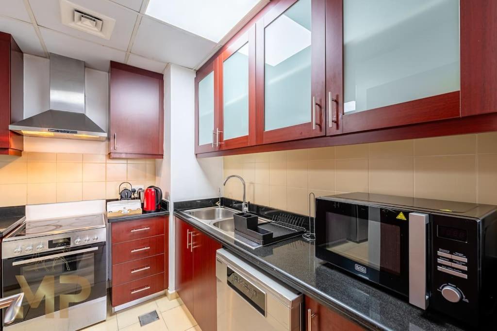 Marco Polo - Perfect Getaway, Sea & Eye Views Apartment
