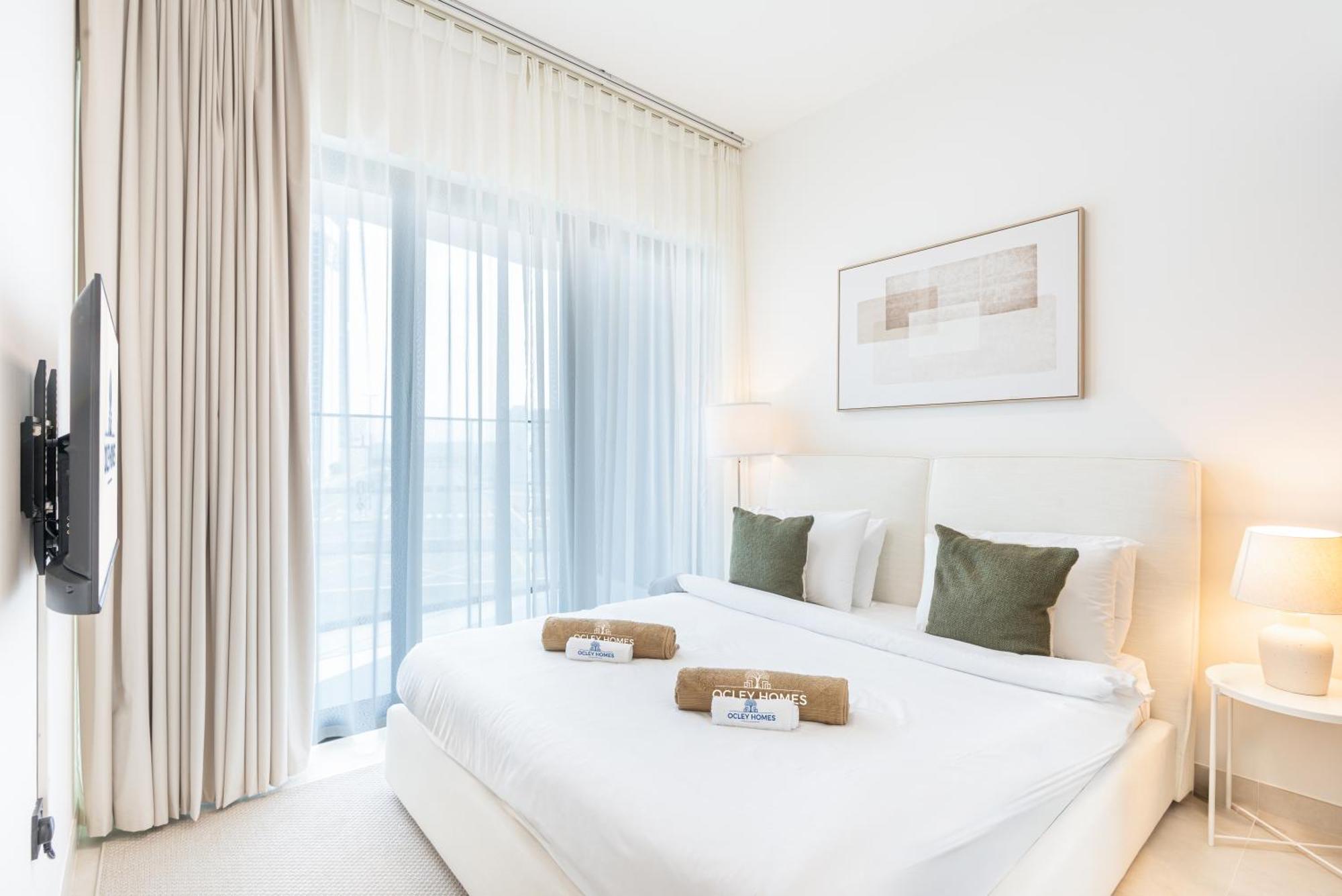 Apartment Stylish With Direct Pool Access By The Canal *