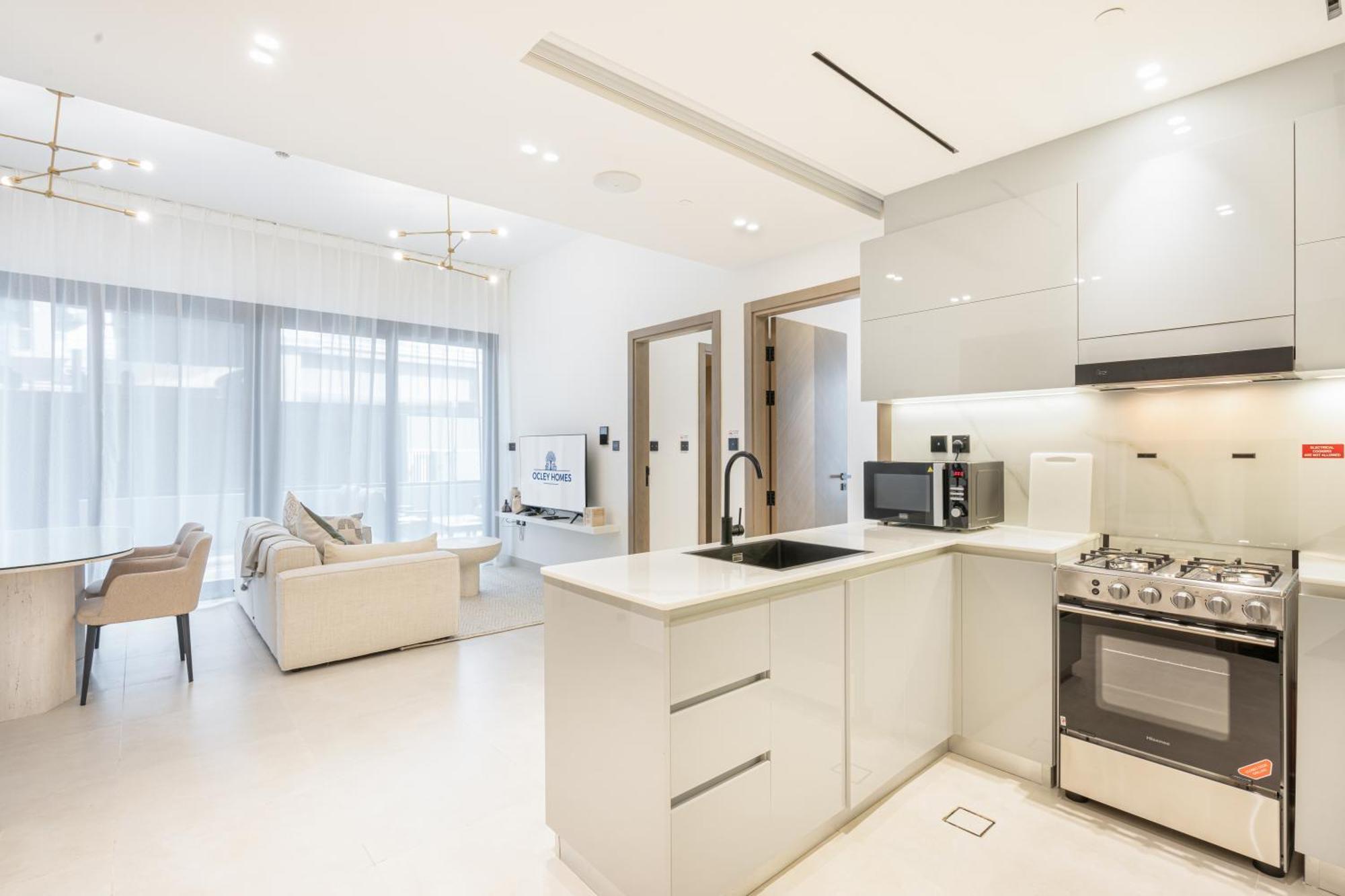 Stylish With Direct Pool Access By The Canal *