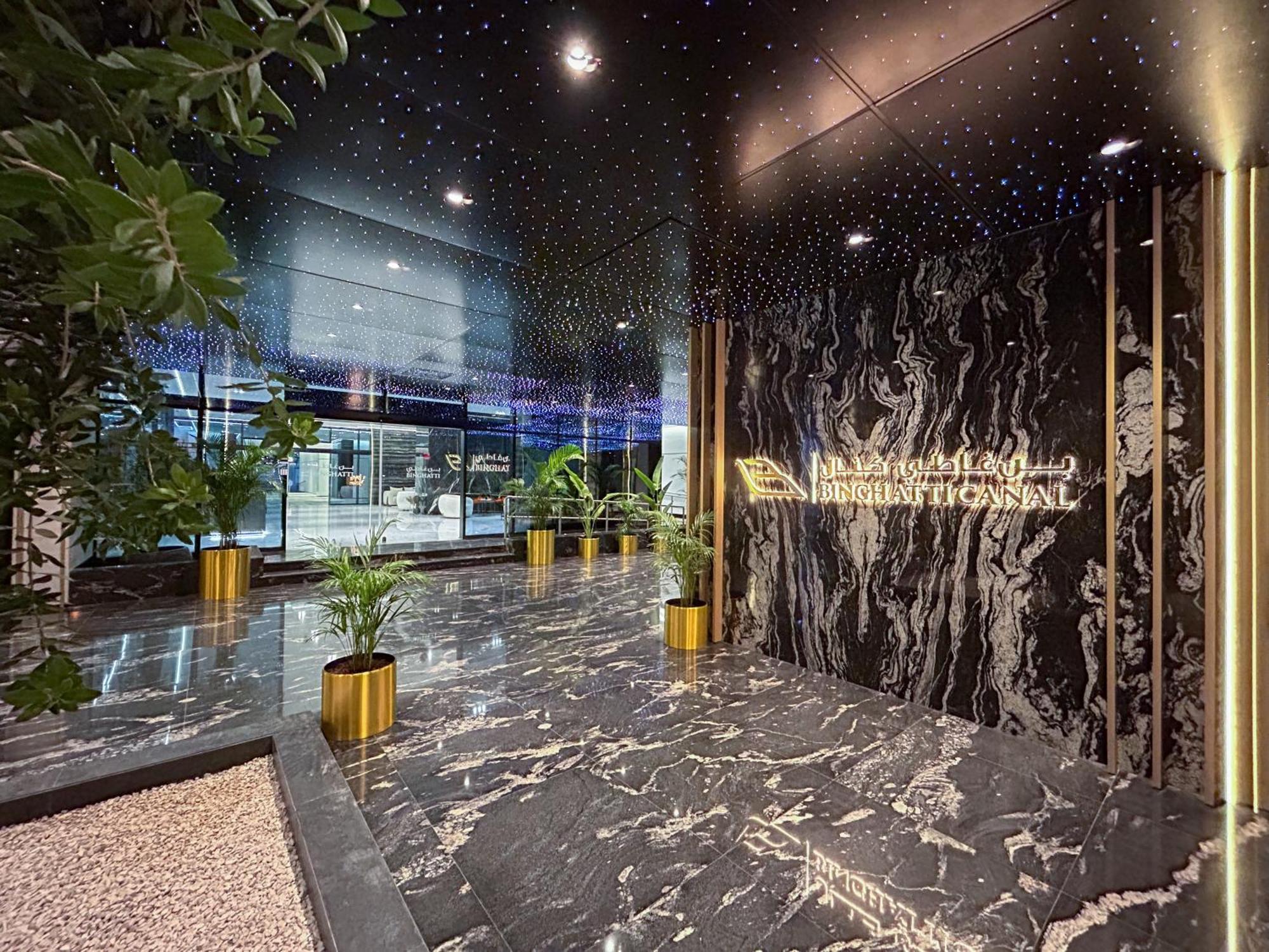 Apartment Stylish With Direct Pool Access By The Canal Dubai